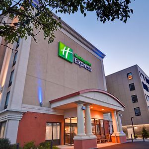 Holiday Inn Express Boston By Ihg